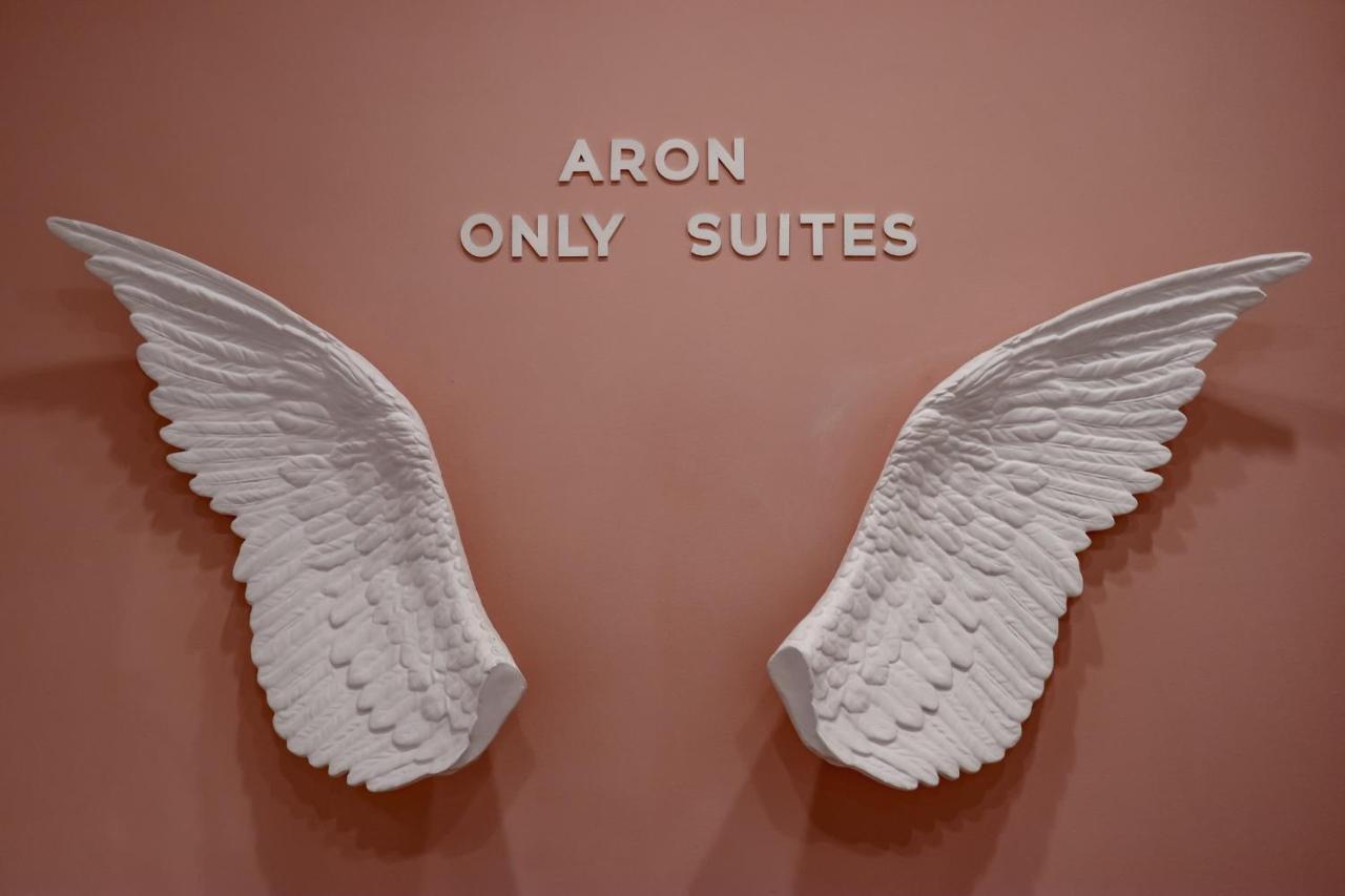 Aron Only Suites Bed And Breakfast Pescara Exteriör bild