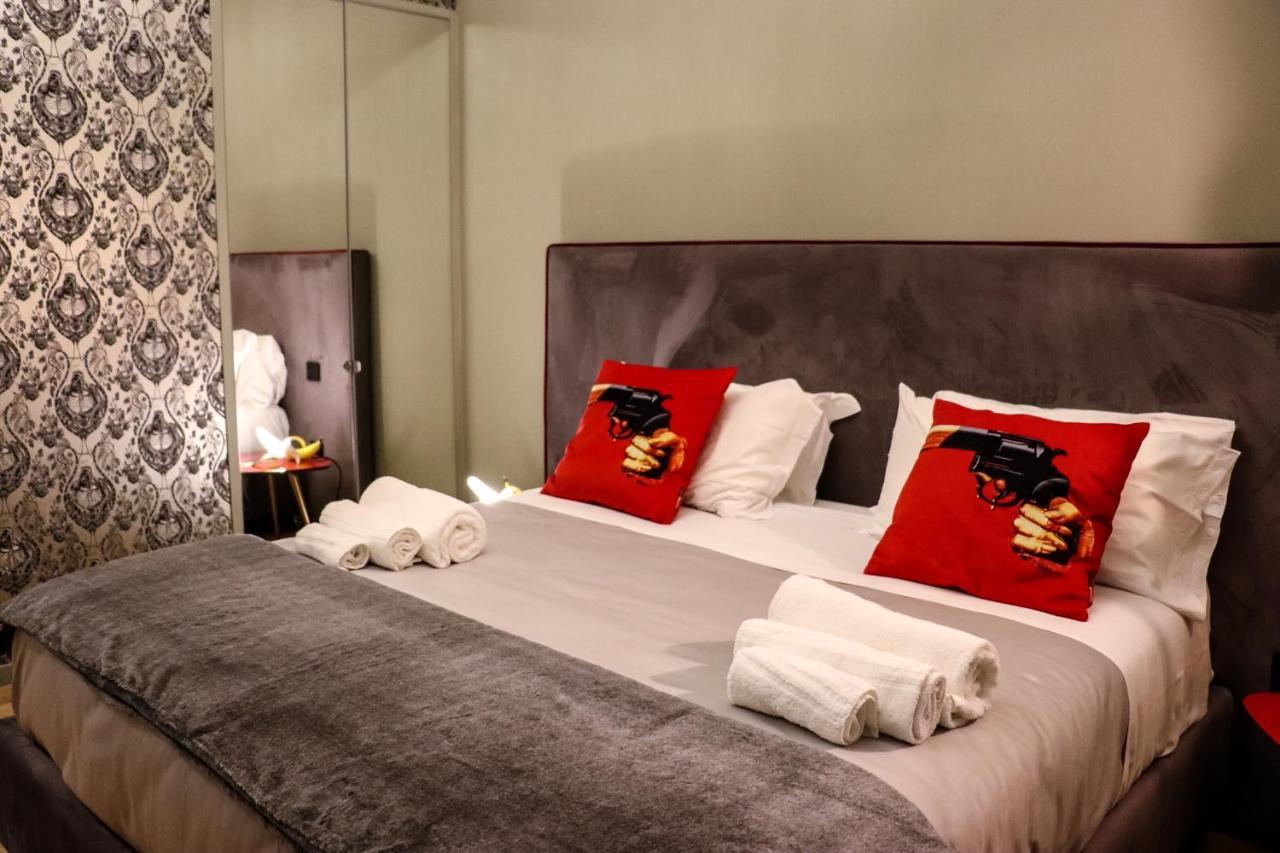Aron Only Suites Bed And Breakfast Pescara Exteriör bild